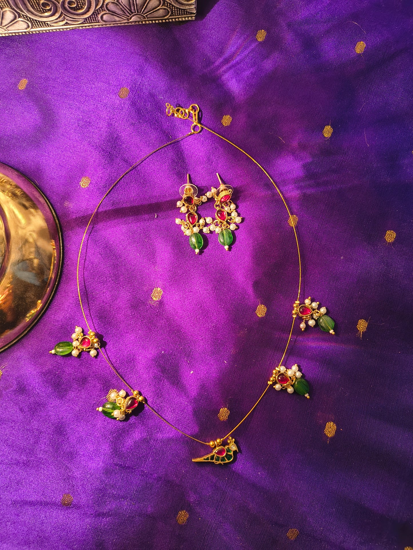 Aaranya Parrot Bloom