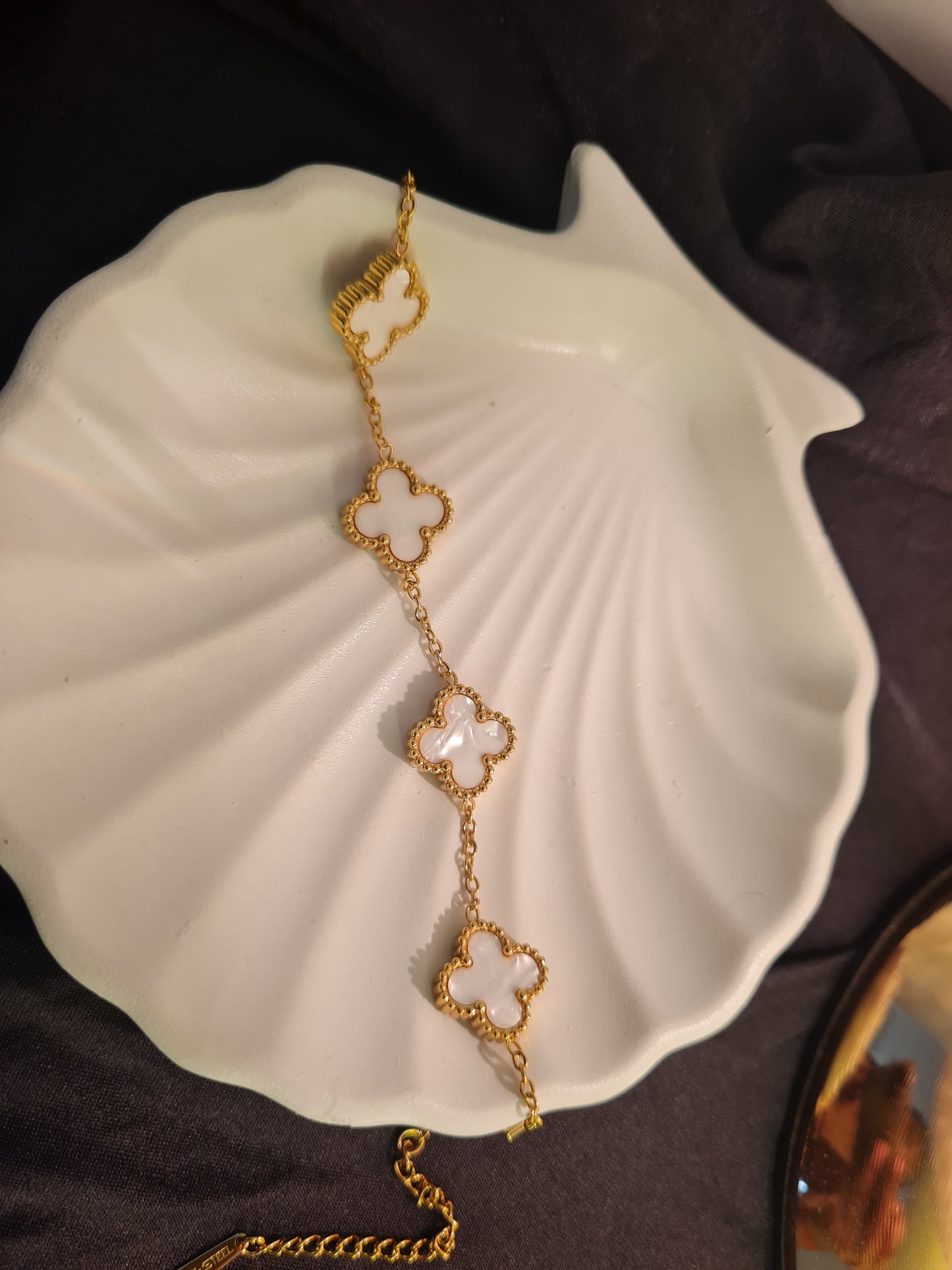 Elysia Reversible Clover Bracelet