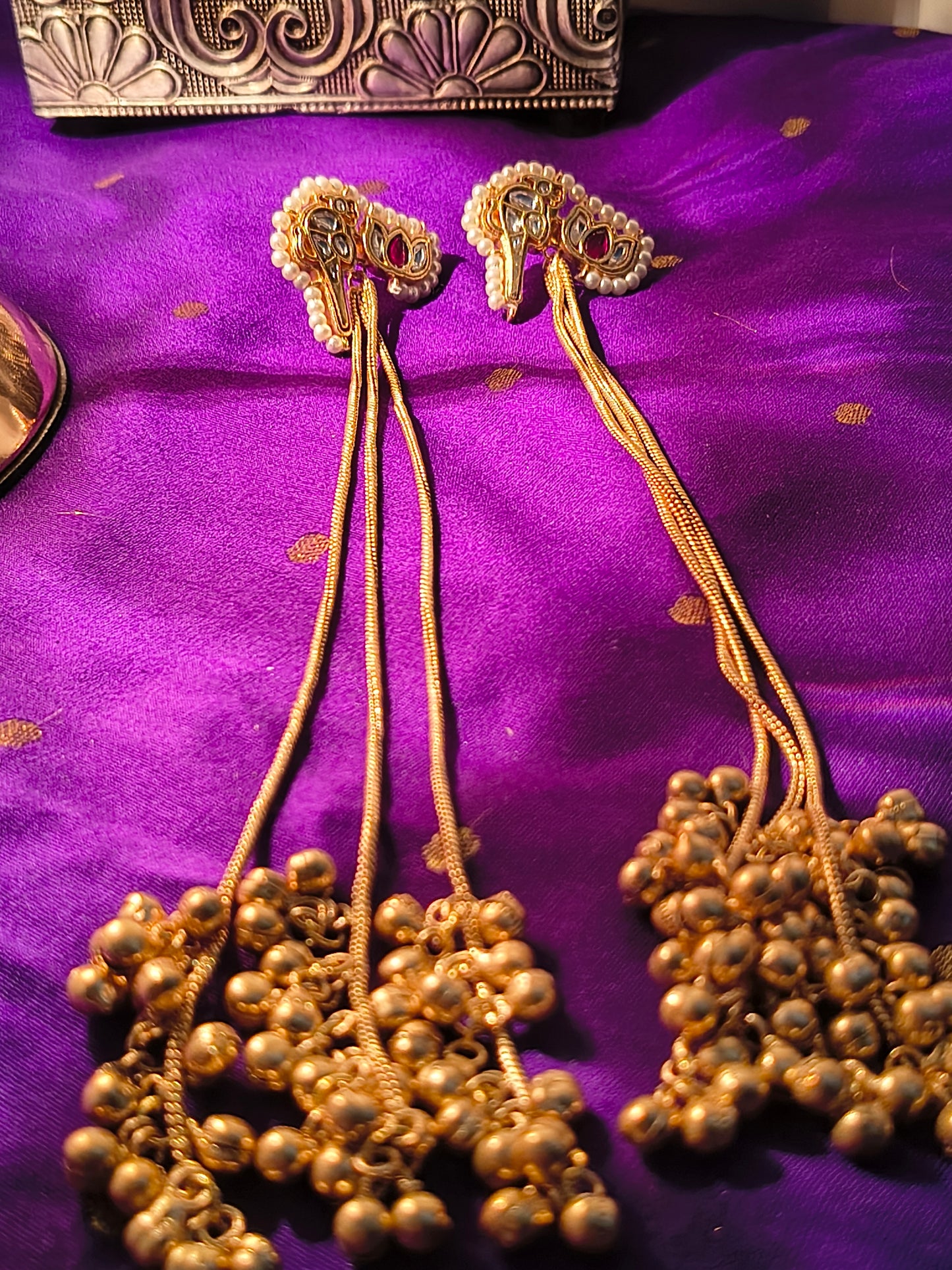 Kundan Pearl Dori Latkan