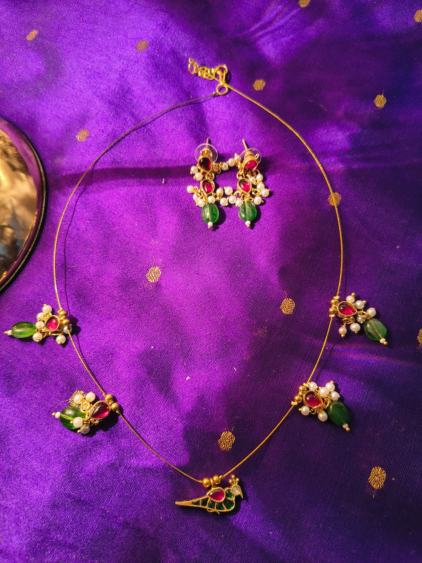 Aaranya Parrot Bloom