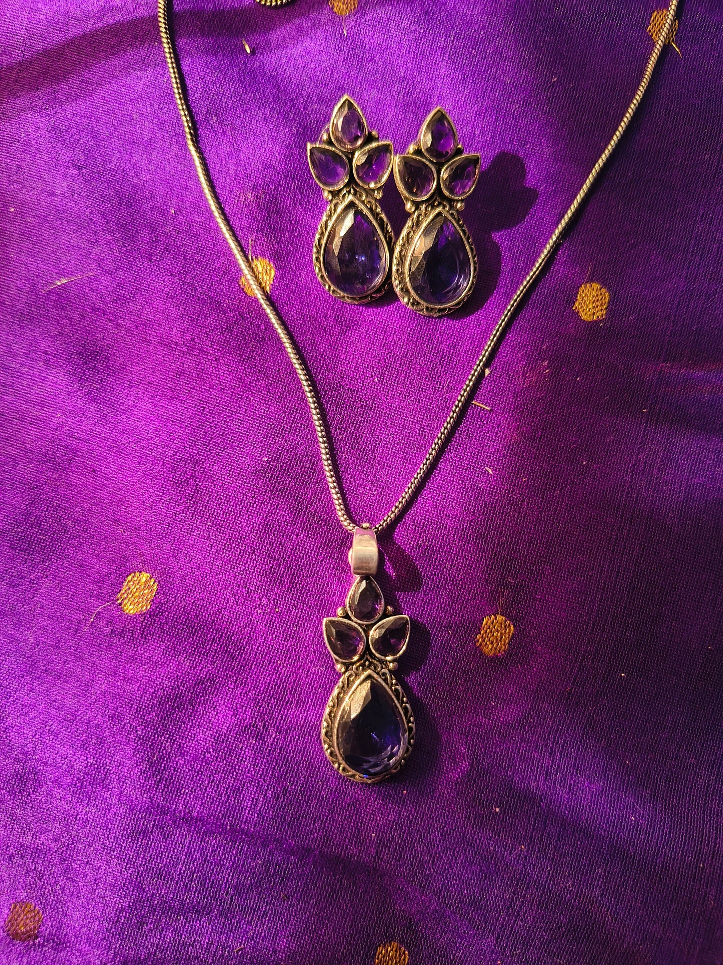 Royal Teardrop Stone Pendant & Earring Set
