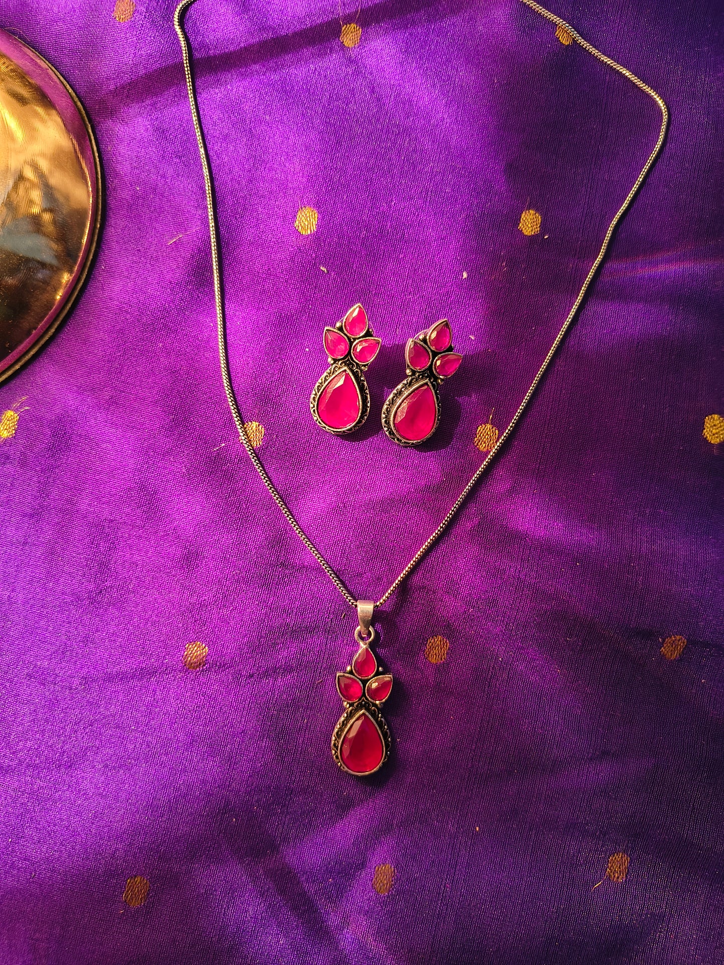 Royal Teardrop Stone Pendant & Earring Set