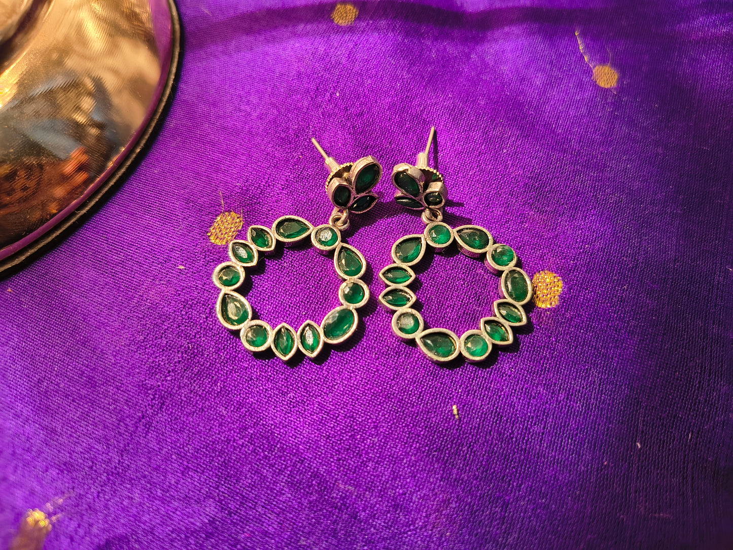 Elegant Circular Kundan Drop Earrings